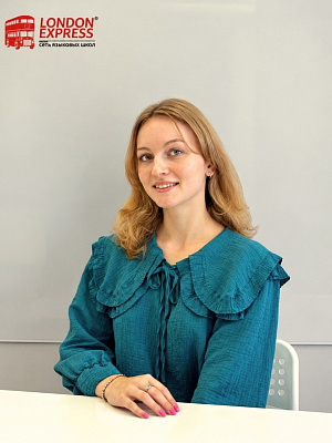 Преподаватель Анастасия Окшина